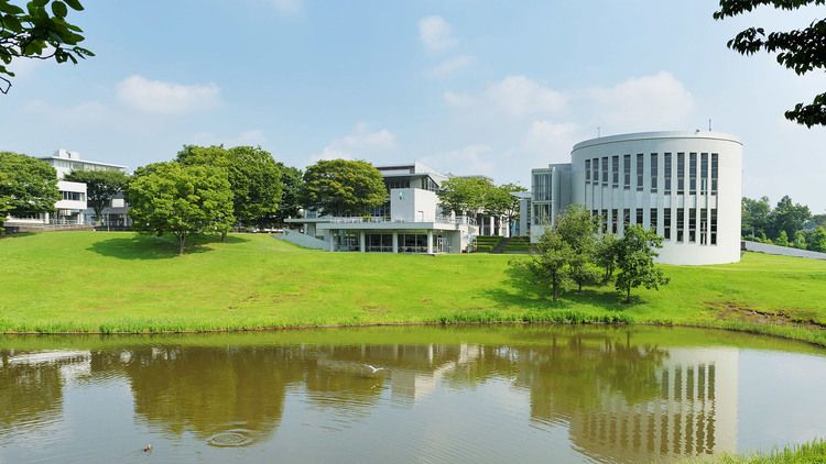 慶應義塾大学