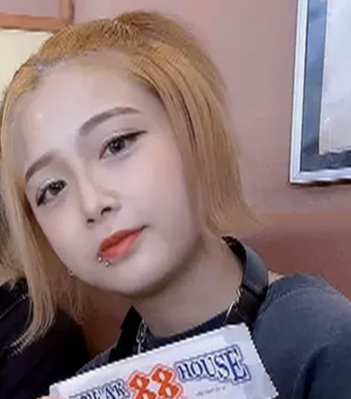 岡崎彩咲陽