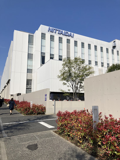 日本体育大学
